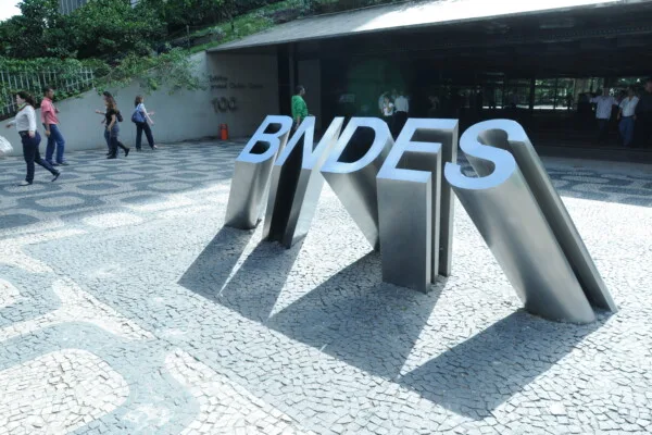 BNDES anuncia redução de Juros para